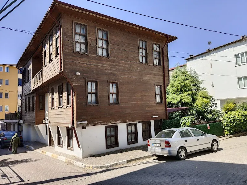 YELKENCİOĞLU KONAĞI