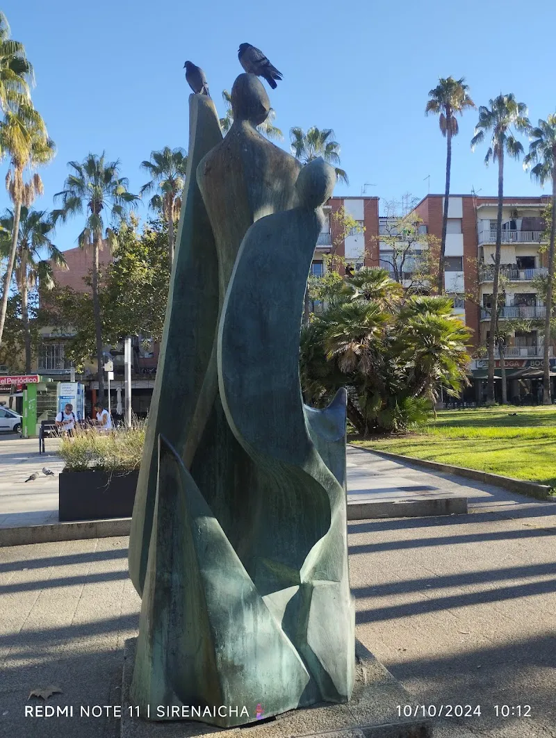 Sculpture "Generations" by Clemente Ochoa