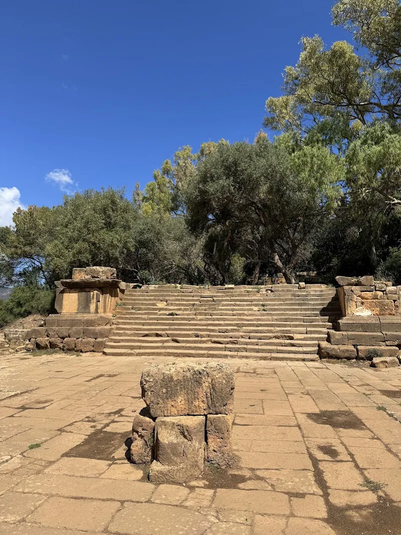 Monuments roumains de Tipaza